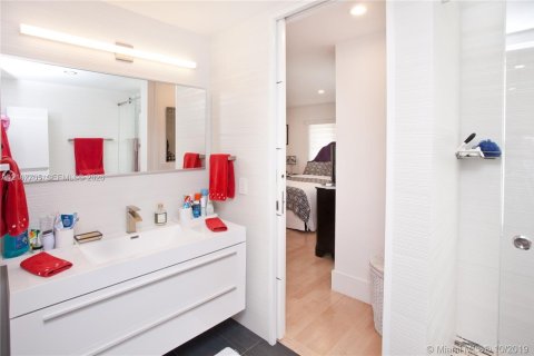 Villa ou maison à louer à Coral Gables, Floride: 6 chambres, 528.89 m2 № 2419389 - photo 24