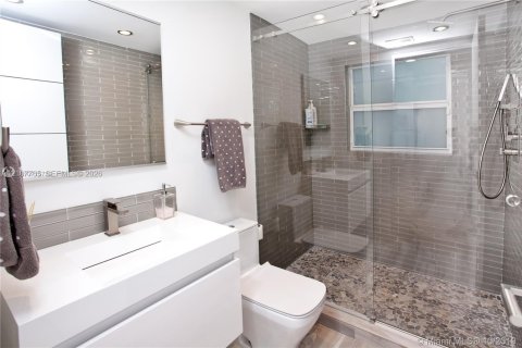 Villa ou maison à louer à Coral Gables, Floride: 6 chambres, 528.89 m2 № 2419389 - photo 21