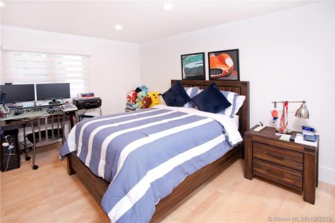Villa ou maison à louer à Coral Gables, Floride: 6 chambres, 528.89 m2 № 2419389 - photo 26