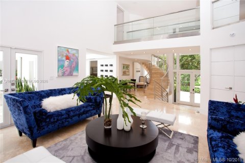 Villa ou maison à louer à Coral Gables, Floride: 6 chambres, 528.89 m2 № 2419389 - photo 6