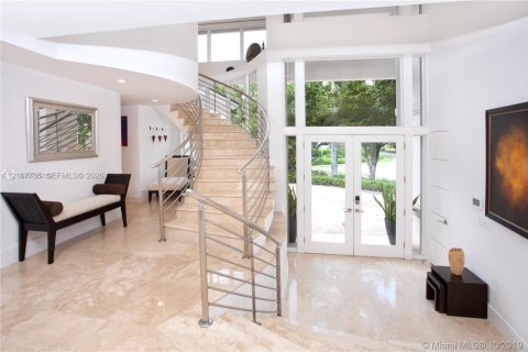 Villa ou maison à louer à Coral Gables, Floride: 6 chambres, 528.89 m2 № 2419389 - photo 2