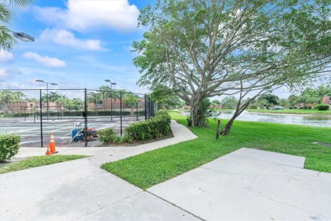 Touwnhouse à vendre à West Palm Beach, Floride: 2 chambres, 119.66 m2 № 2077481 - photo 30