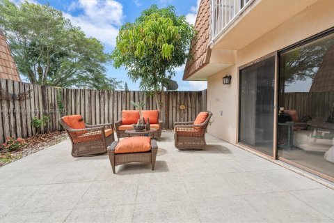 Touwnhouse à vendre à West Palm Beach, Floride: 2 chambres, 119.66 m2 № 2077481 - photo 20
