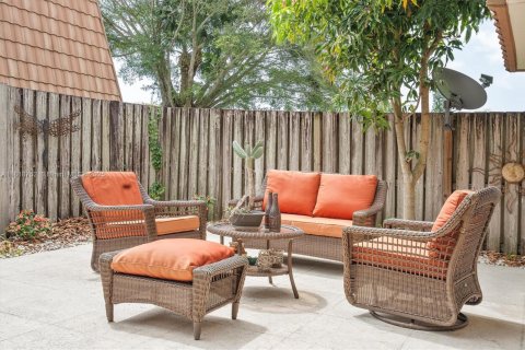 Touwnhouse à vendre à West Palm Beach, Floride: 2 chambres, 119.66 m2 № 2077481 - photo 19