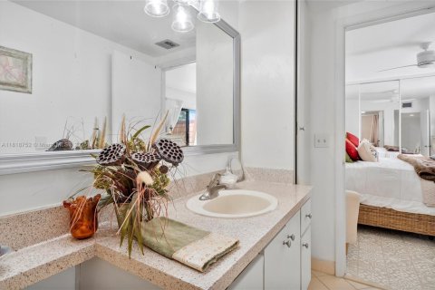 Touwnhouse à vendre à West Palm Beach, Floride: 2 chambres, 119.66 m2 № 2077481 - photo 11