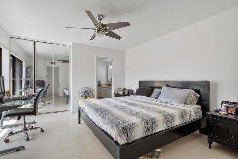 Touwnhouse à vendre à West Palm Beach, Floride: 2 chambres, 119.66 m2 № 2077481 - photo 12