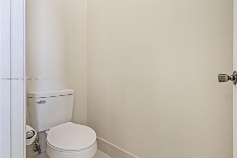 Купить виллу или дом в Хомстед, Флорида 3 спальни, 170.29м2, № 1996867 - фото 17