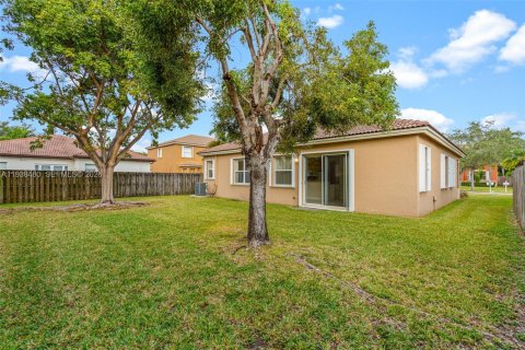 Купить виллу или дом в Хомстед, Флорида 3 спальни, 170.29м2, № 1996867 - фото 25