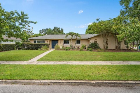 Villa ou maison à vendre à Winter Park, Floride: 4 chambres, 182.83 m2 № 1855802 - photo 1