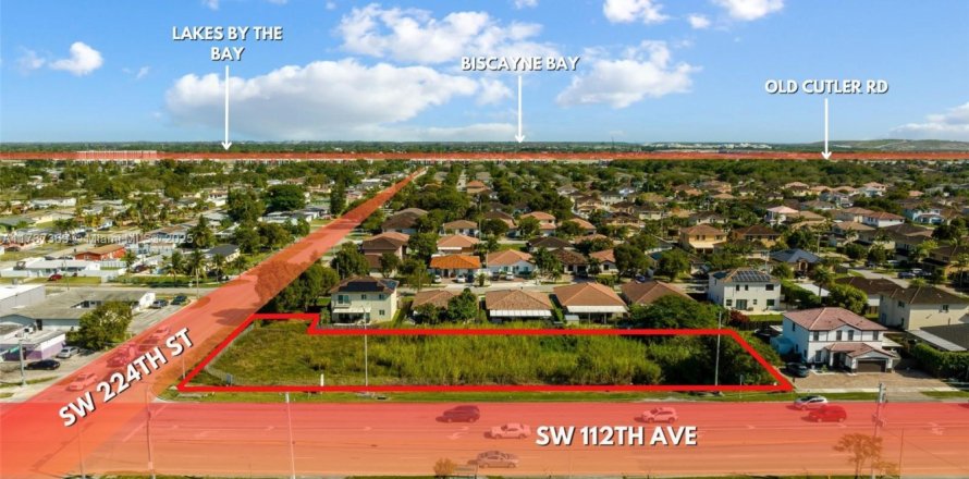 Коммерческая недвижимость в Майами, Флорида № 1985063