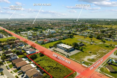 Купить коммерческую недвижимость в Майами, Флорида № 1985063 - фото 2