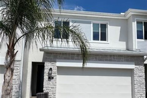 Townhouse in Davenport, Florida 3 bedrooms, 173.17 sq.m. № 2391233