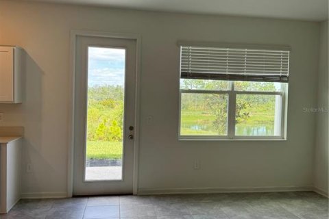 Townhouse in Davenport, Florida 3 bedrooms, 173.17 sq.m. № 2391233 - photo 5
