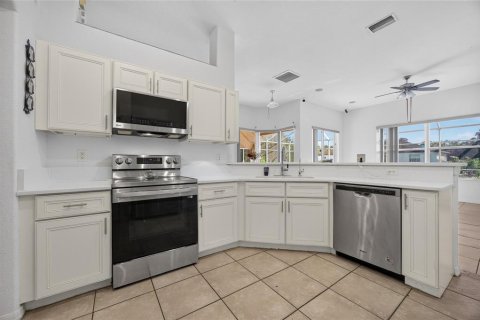 Villa ou maison à vendre à North Port, Floride: 3 chambres, 214.14 m2 № 2420136 - photo 15