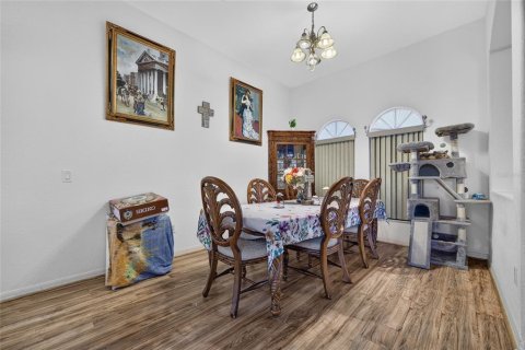 Villa ou maison à vendre à North Port, Floride: 3 chambres, 214.14 m2 № 2420136 - photo 9