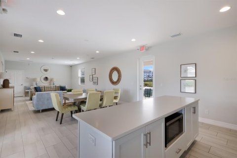 House in Bradenton, Florida 2 bedrooms, 151.34 sq.m. № 2232313 - photo 27