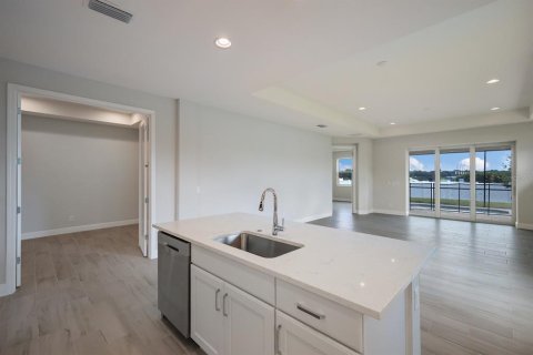 House in Bradenton, Florida 2 bedrooms, 151.34 sq.m. № 2232313 - photo 7