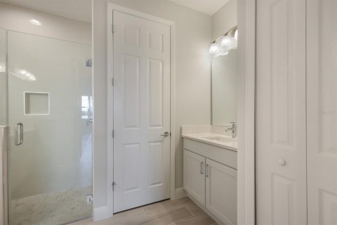 House in Bradenton, Florida 2 bedrooms, 151.34 sq.m. № 2232313 - photo 13