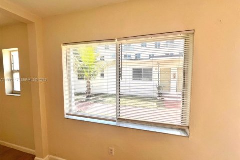 Снять в аренду квартиру в Майами, Флорида № 2046396 - фото 3