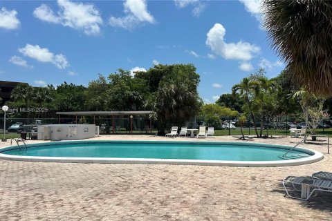 Купить кондоминиум в Майами, Флорида 1 спальня, 54.63м2, № 1983147 - фото 10