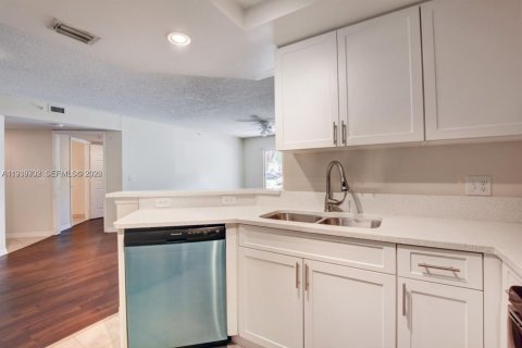 Снять в аренду кондоминиум в Уэст-Палм-Бич, Флорида 2 спальни, 95.32м2, № 1998817 - фото 4