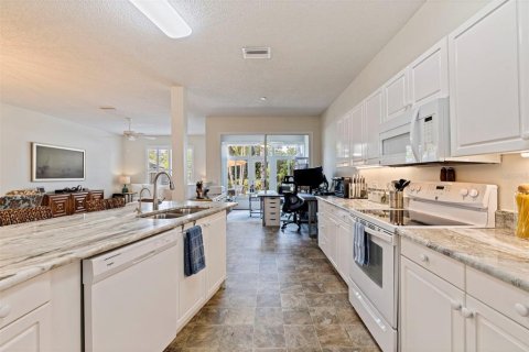 Touwnhouse à vendre à Clearwater, Floride: 3 chambres, 168.99 m2 № 2418445 - photo 3