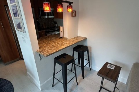 Condominio en alquiler en Sarasota, Florida, 1 dormitorio, 60.94 m2 № 1550094 - foto 11