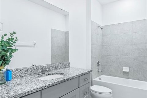 House in Mascotte, Florida 4 bedrooms, 177.26 sq.m. № 1795391 - photo 13