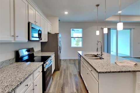 House in Port Charlotte, Florida 4 bedrooms, 177.81 sq.m. № 1751429 - photo 6