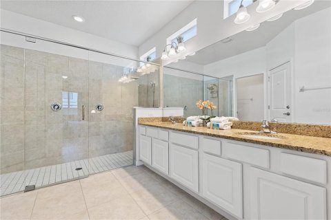 Casa en venta en Kissimmee, Florida, 6 dormitorios, 320.61 m2 № 2195531 - foto 16