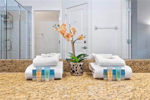 Casa en venta en Kissimmee, Florida, 6 dormitorios, 320.61 m2 № 2195531 - foto 15