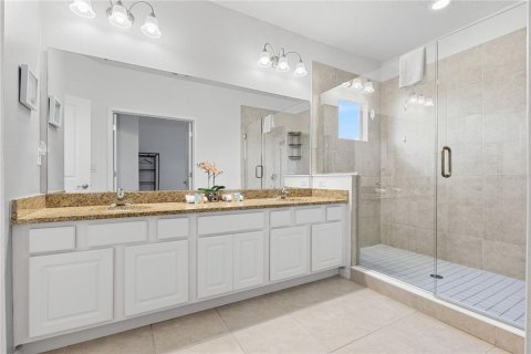Casa en venta en Kissimmee, Florida, 6 dormitorios, 320.61 m2 № 2195531 - foto 22