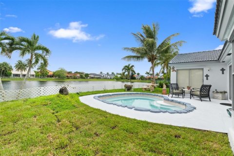Villa ou maison à vendre à Miami, Floride: 3 chambres, 167.5 m2 № 1924372 - photo 19