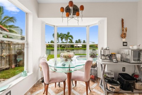 Villa ou maison à vendre à Miami, Floride: 3 chambres, 167.5 m2 № 1924372 - photo 17