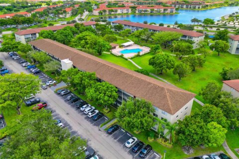 Copropriété à vendre à Pembroke Pines, Floride: 2 chambres, 88.54 m2 № 1981836 - photo 19