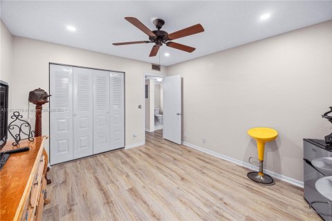Copropriété à vendre à Pembroke Pines, Floride: 2 chambres, 88.54 m2 № 1981836 - photo 11