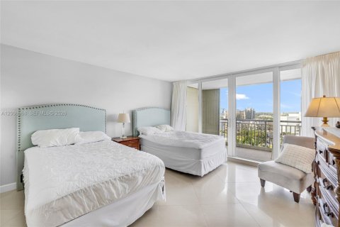 Condo in South Palm Beach, Florida, 2 bedrooms  № 2074521 - photo 7