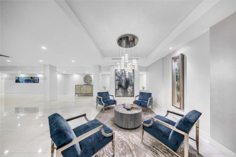 Condo in South Palm Beach, Florida, 2 bedrooms  № 2074521 - photo 21