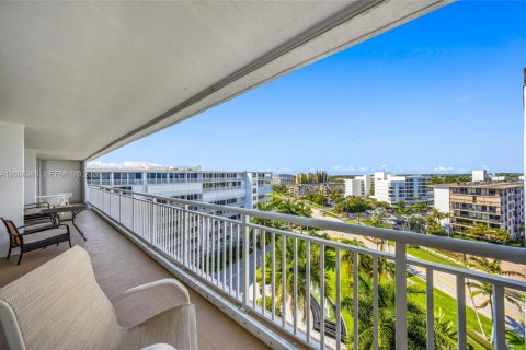 Condo in South Palm Beach, Florida, 2 bedrooms  № 2074521 - photo 14