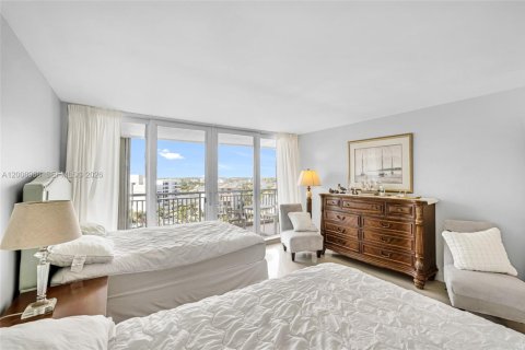 Condo in South Palm Beach, Florida, 2 bedrooms  № 2074521 - photo 8