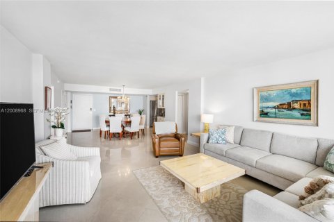 Condo in South Palm Beach, Florida, 2 bedrooms  № 2074521