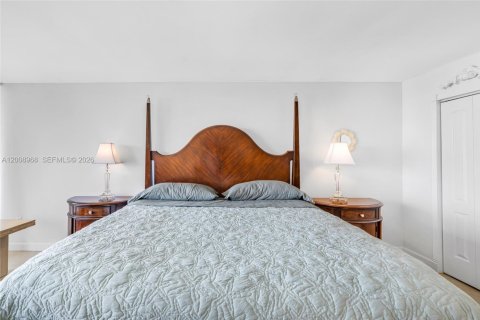 Condo in South Palm Beach, Florida, 2 bedrooms  № 2074521 - photo 10