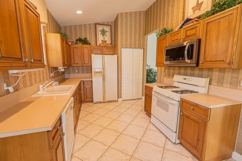 Casa en venta en Port St. Lucie, Florida, 2 dormitorios, 162.95 m2 № 2078291 - foto 8