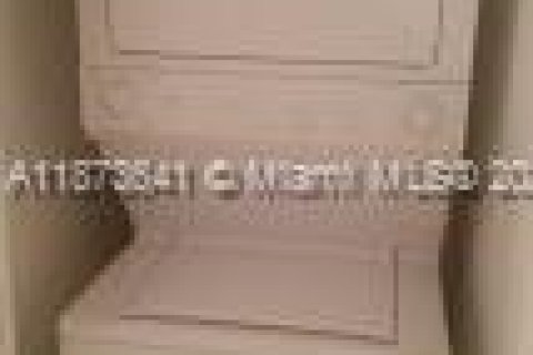 Снять в аренду кондоминиум в Майами-Бич, Флорида 1 спальня, 75.72м2, № 1928929 - фото 5