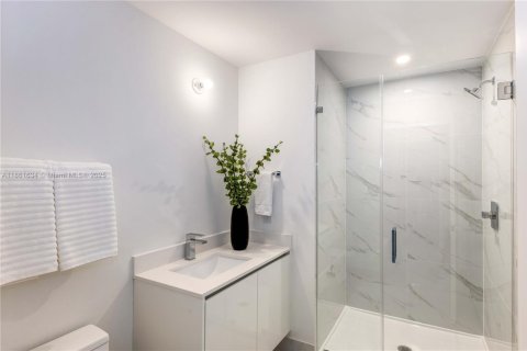 Купить кондоминиум в Майами, Флорида 2 спальни, 145.95м2, № 1898350 - фото 23