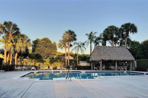 Купить виллу или дом в Пемброк-Пайнс, Флорида 2 спальни, 104.14м2, № 2014535 - фото 12