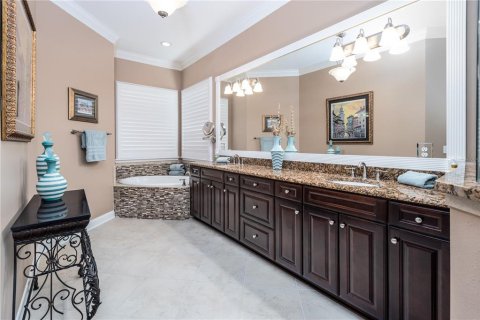House in Jacksonville, Florida 4 bedrooms, 251.39 sq.m. № 1903105 - photo 6