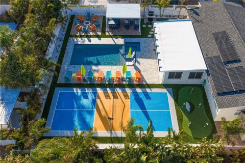 House in Bradenton, Florida 4 bedrooms, 183.57 sq.m. № 2427396 - photo 3