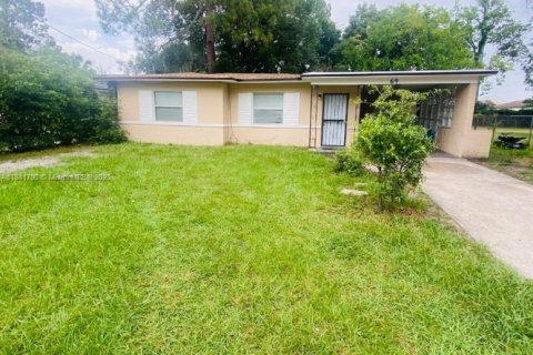 House in Jacksonville, Florida 2 bedrooms № 1833794 - photo 7