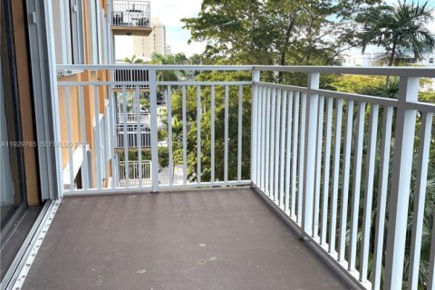 Condominio en venta en North Miami, Florida, 2 dormitorios, 110.55 m2 № 1988503 - foto 21